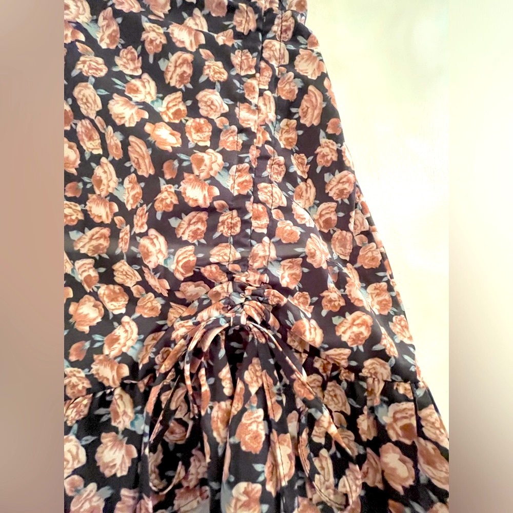 NWOT Drawstring Front Ruffle Hem Mini Skirt. Size XS - Picture 7 of 9
